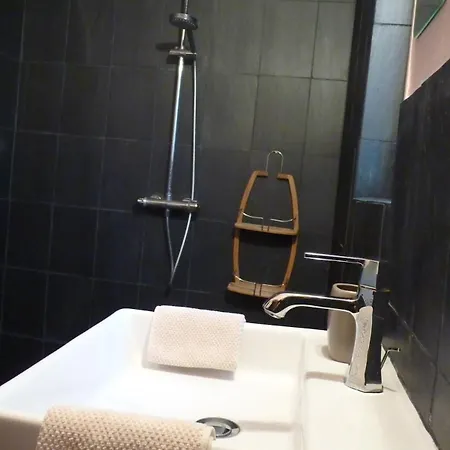 Holiday home Sous La Garenne *